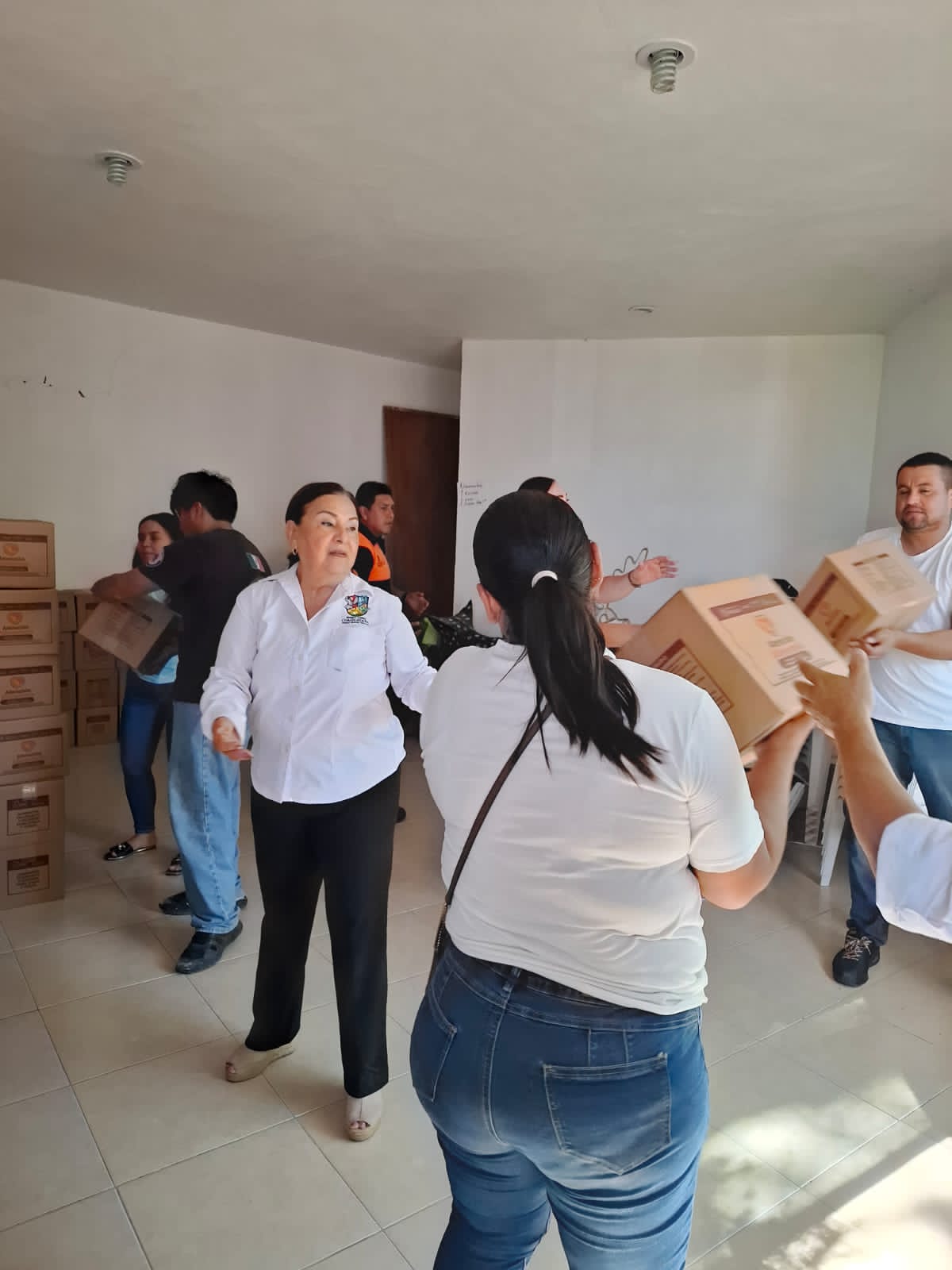 DIF Michoacán envía suministros para víctimas de la explosión en Coahuayana