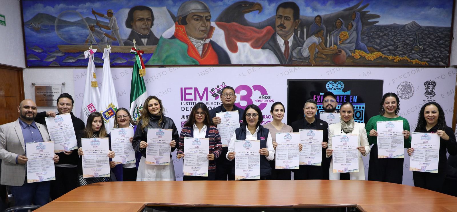 Lanza el IEM la convocatoria del Concurso de Cortometraje “Exprésate en Corto con el IEM” Lanza el IEM la convocatoria del Concurso de Cortometraje “Exprésate en Corto con el IEM”