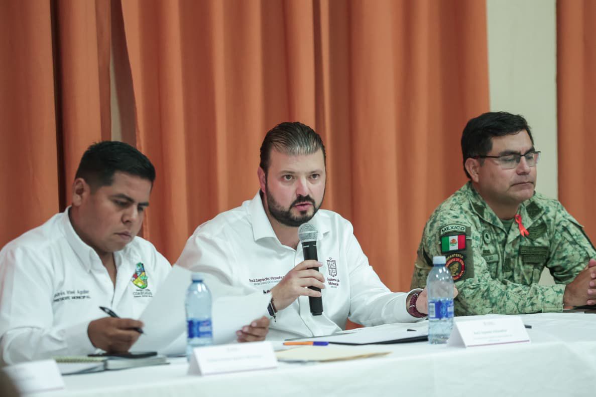 Gobierno del Estado refuerza respaldo a Coahuayana con acciones de atención y apoyo comunitario Gobierno del Estado refuerza respaldo a Coahuayana con acciones de atención y apoyo comunitario