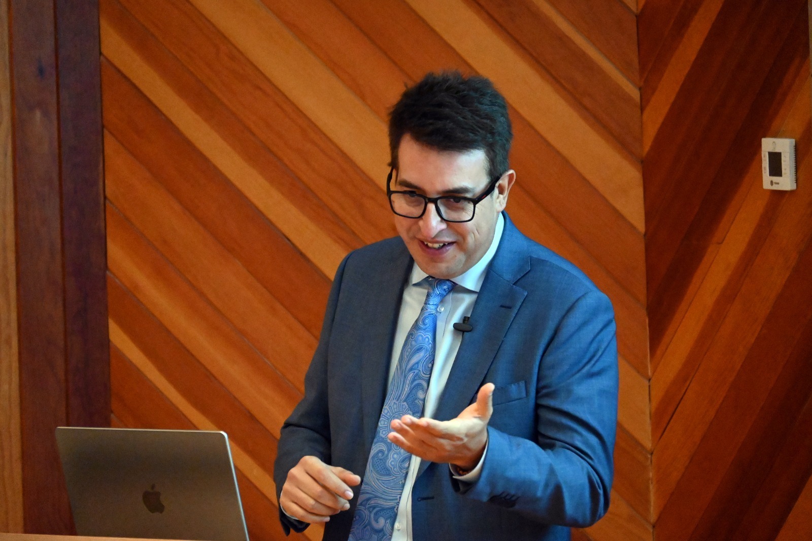 30 años de liderazgo en Radioastronomía en la UNAM Morelia 30 años de liderazgo en Radioastronomía en la UNAM Morelia