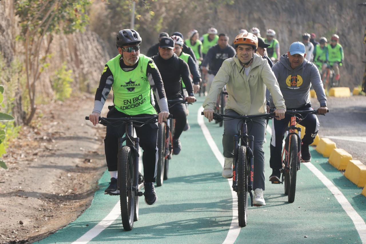 Inaugura ARB rehabilitación de 19 km de ciclovía tenencia Morelos-Tiripetío