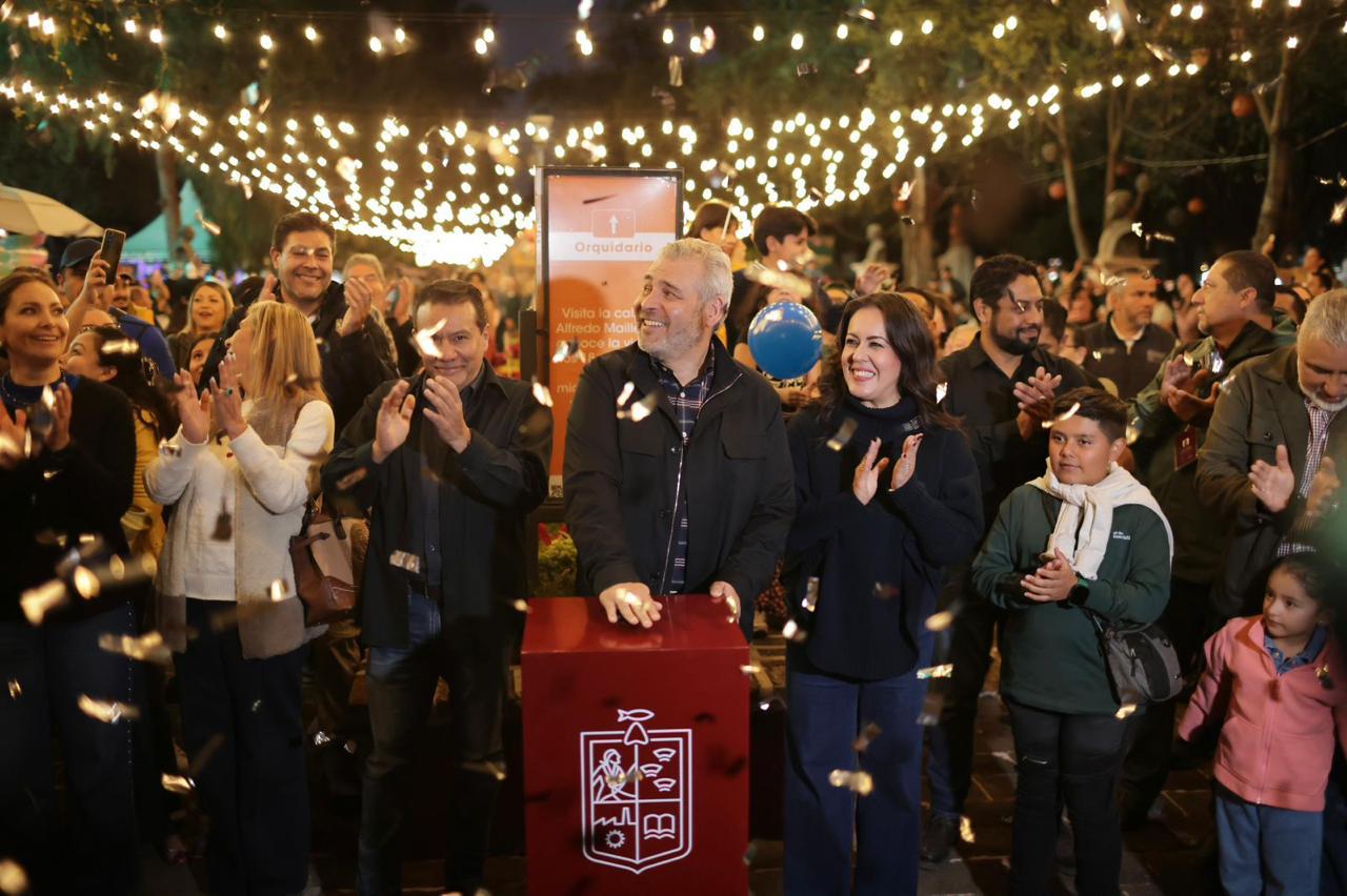 Luces, magia y alegría; inaugura ARB la Villa Navideña