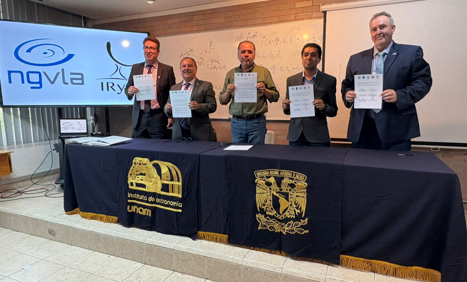 Radioastronomía en la UNAM Morelia lidera acuerdo histórico entre universidades e instituciones mexicanas y Observatorio Nacional de Radio estadounidense