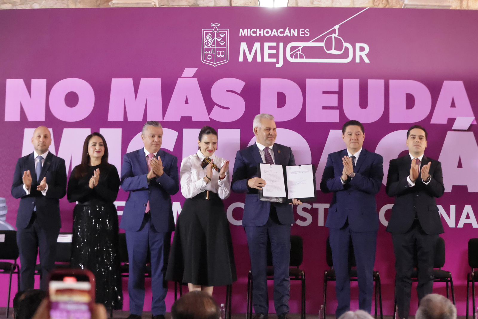 ARB presenta reforma constitucional para frenar endeudamientos de largo plazo en Michoacán