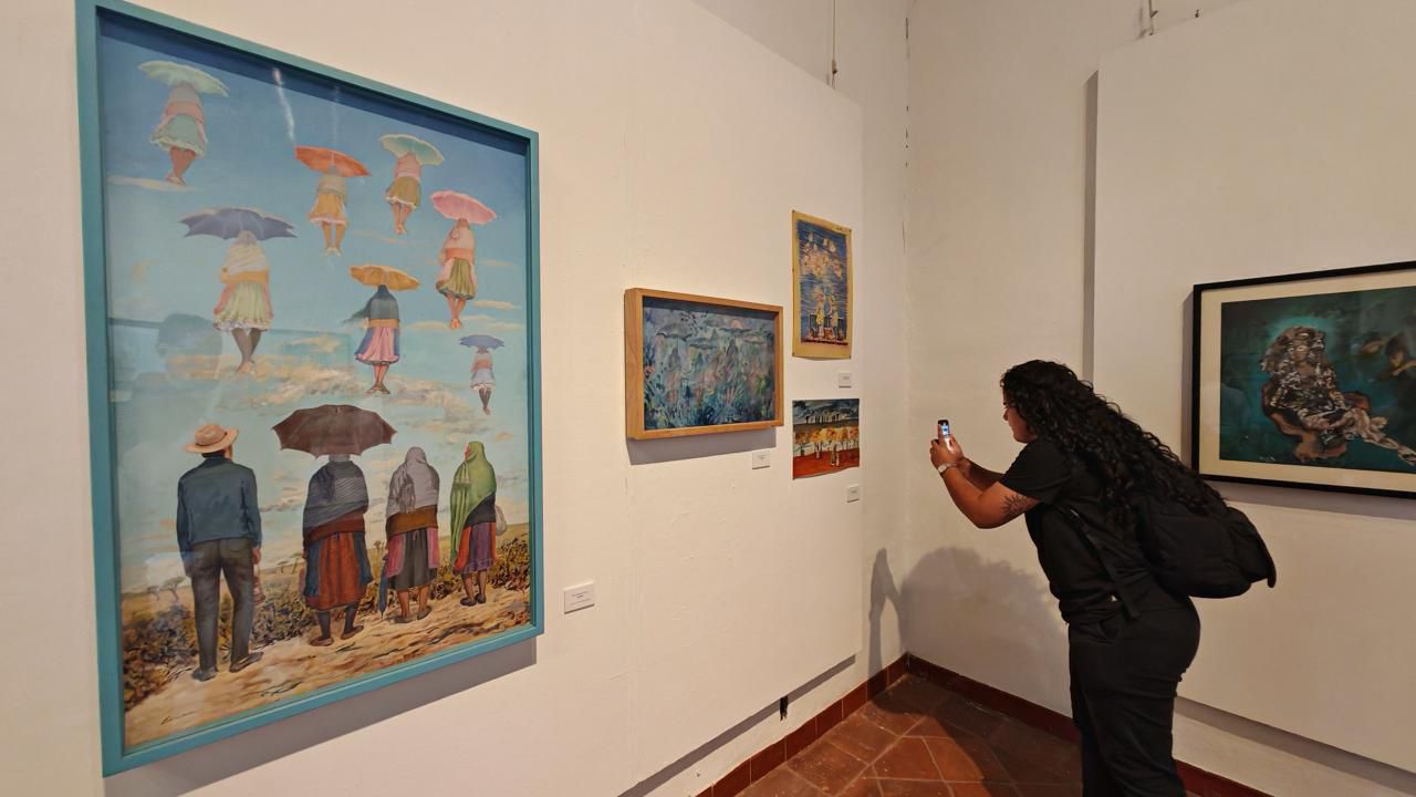 Universo onírico de Elías Rodríguez en el Jesuita de Pátzcuaro Universo onírico de Elías Rodríguez en el Jesuita de Pátzcuaro