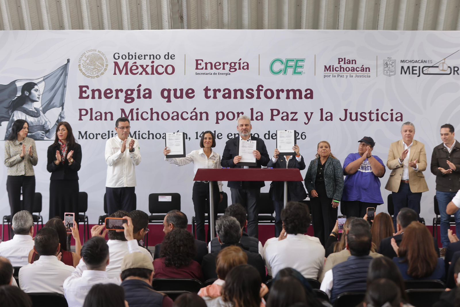 Michoacán corta brecha digital con internet gratuito para estudiantes: ARB