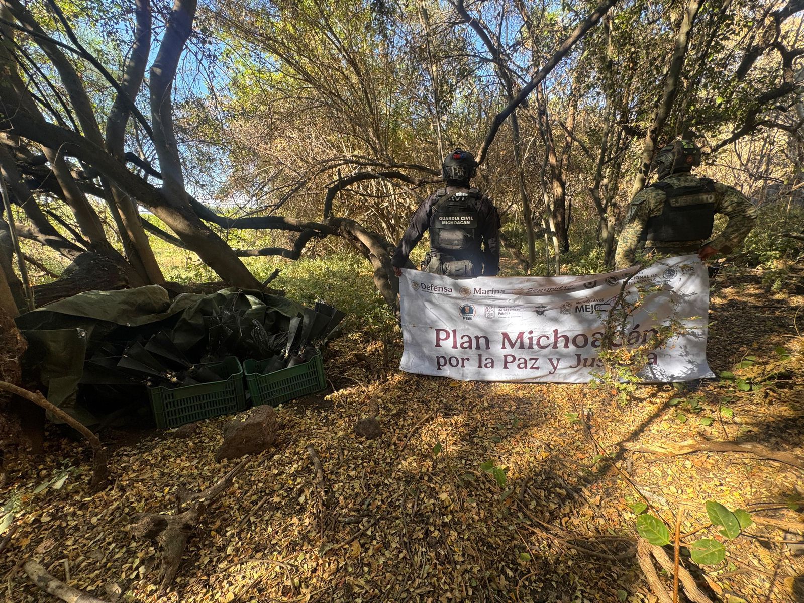 SSP desactiva 48 artefactos explosivos improvisados en Apatzingán SSP desactiva 48 artefactos explosivos improvisados en Apatzingán