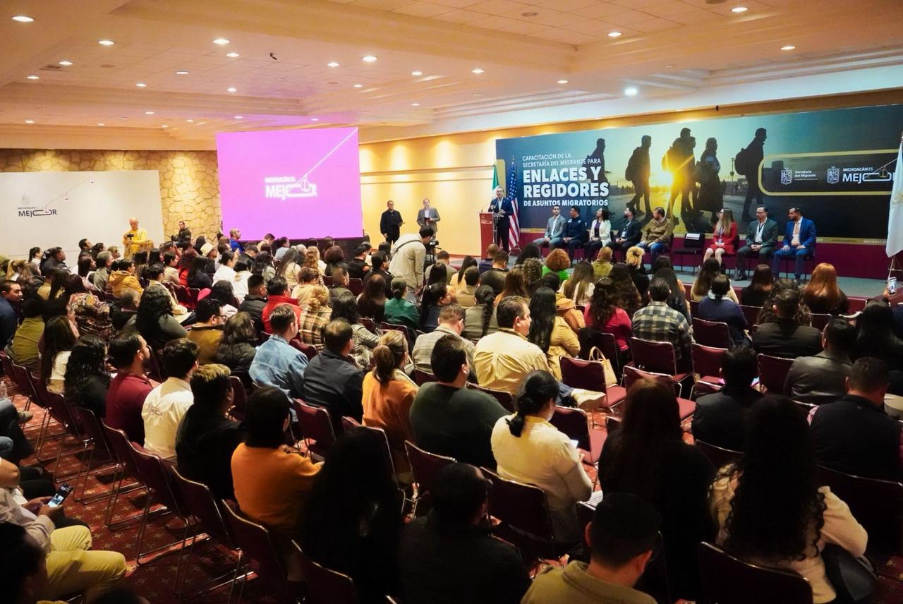 Semigrante profesionaliza atención municipal para fortalecer apoyo a las familias michoacanas