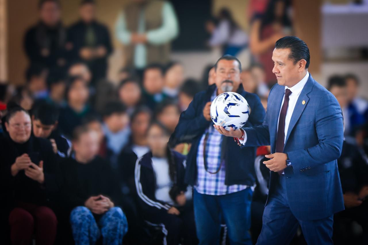 Realiza FGE foro preventivo en Huandacareo para promover el uso responsable de redes sociales y fortalecer valores en estudiantes