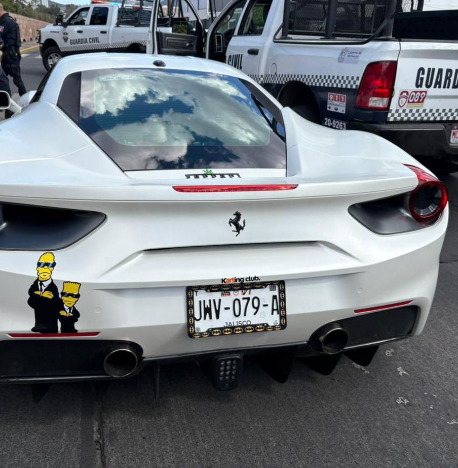 SSP asegura vehículo con reporte de robo en EUA y arma; hay dos detenidos