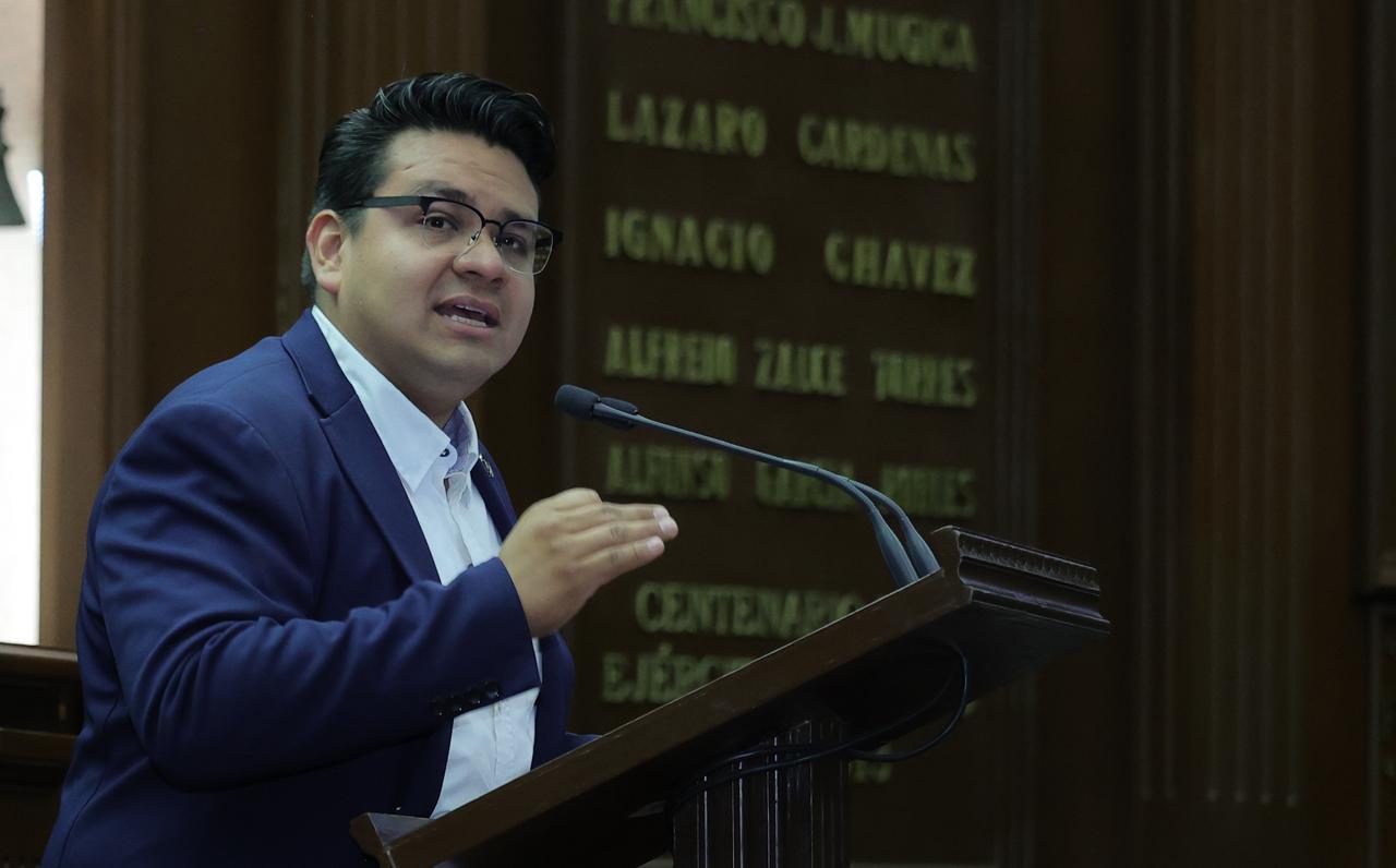 Toño Carreño Exige justicia e investigaciones claras, ante atentado de los diputados Elizabeth Montoya y Sergio Torres Toño Carreño Exige justicia e investigaciones claras, ante atentado de los diputados Elizabeth Montoya y Sergio Torres