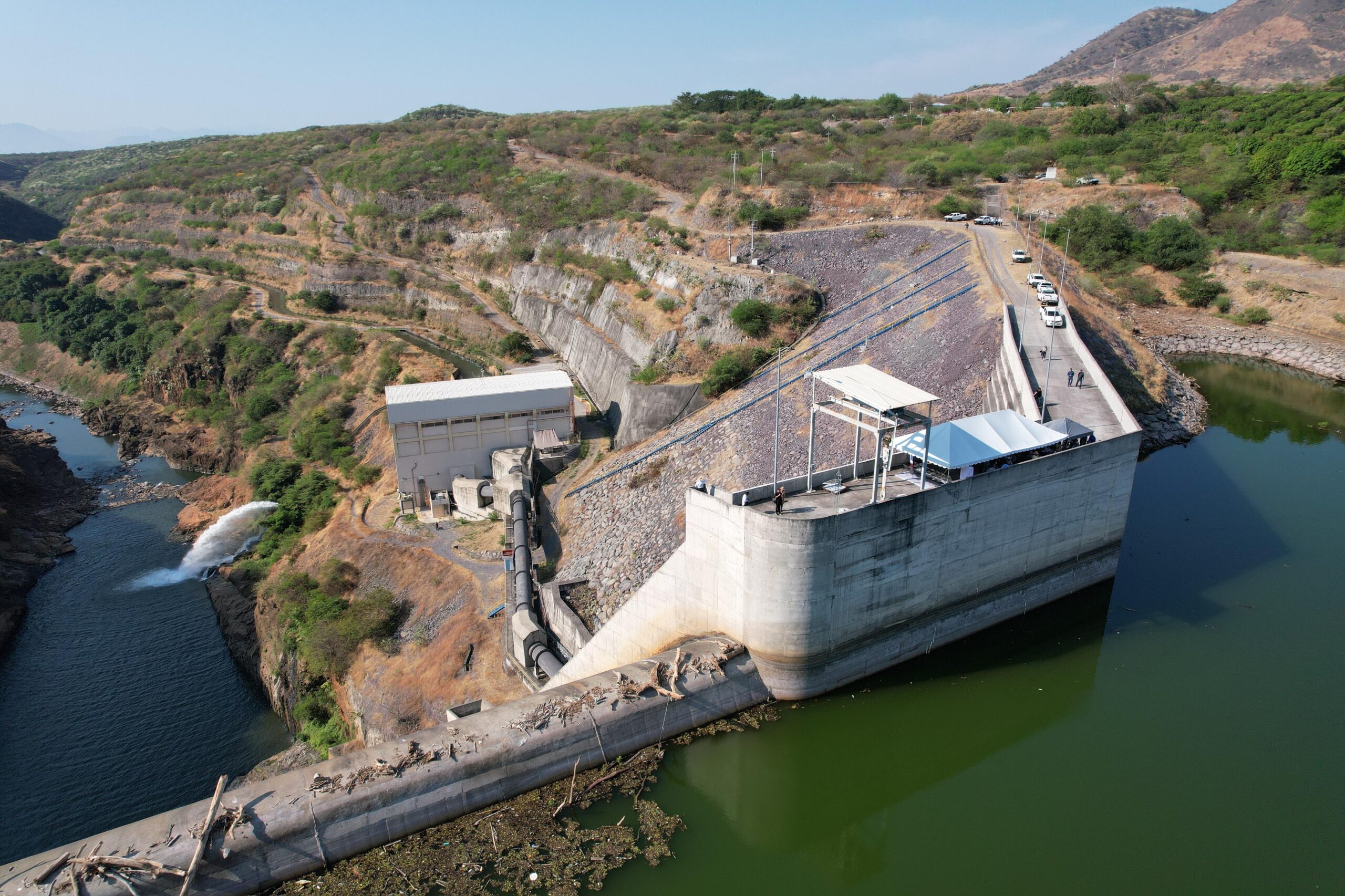 Presa J. Múgica, 15 años como motor hídrico y económico de Tierra Caliente: Ceac