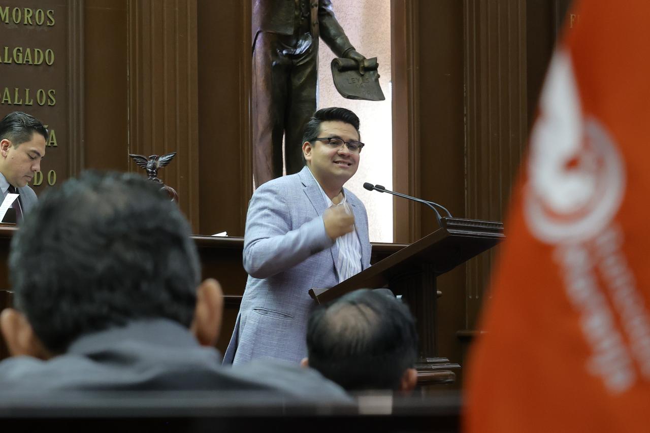 Toño Carreño propone reforma a la Ley Orgánica Municipal para fortalecer vigilancia financiera de los ayuntamientos Toño Carreño propone reforma a la Ley Orgánica Municipal para fortalecer vigilancia financiera de los ayuntamientos