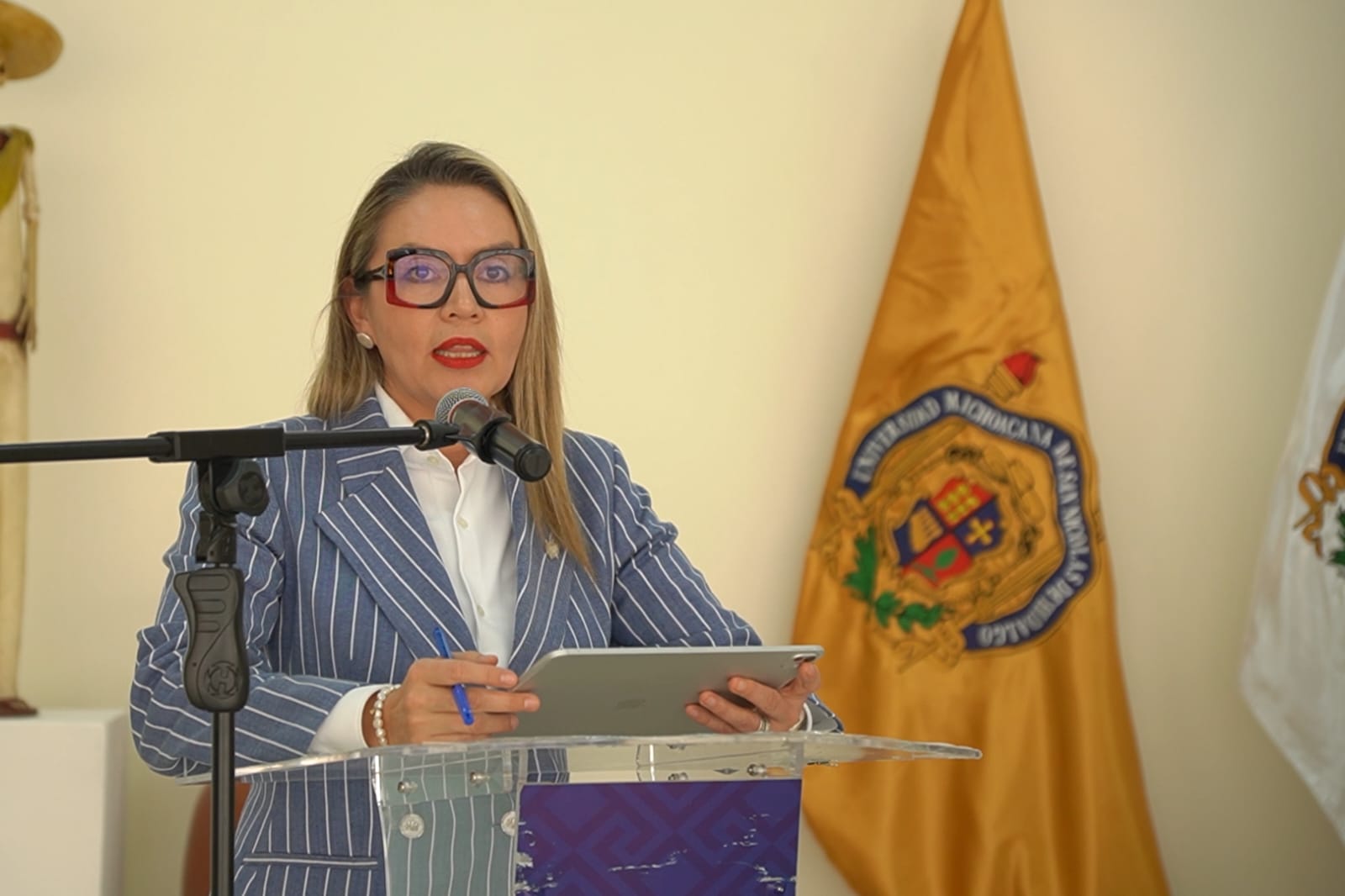 Yarabí Ávila arranca Diplomados en línea y Microcredenciales; 50 mil 950 registros, UMSNH duplica su matrícula Yarabí Ávila arranca Diplomados en línea y Microcredenciales; 50 mil 950 registros, UMSNH duplica su matrícula