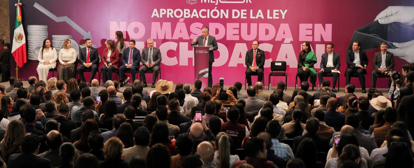 Un gran logro, el candado constitucional para evitar el endeudamiento de Michoacán: Luis Navarro