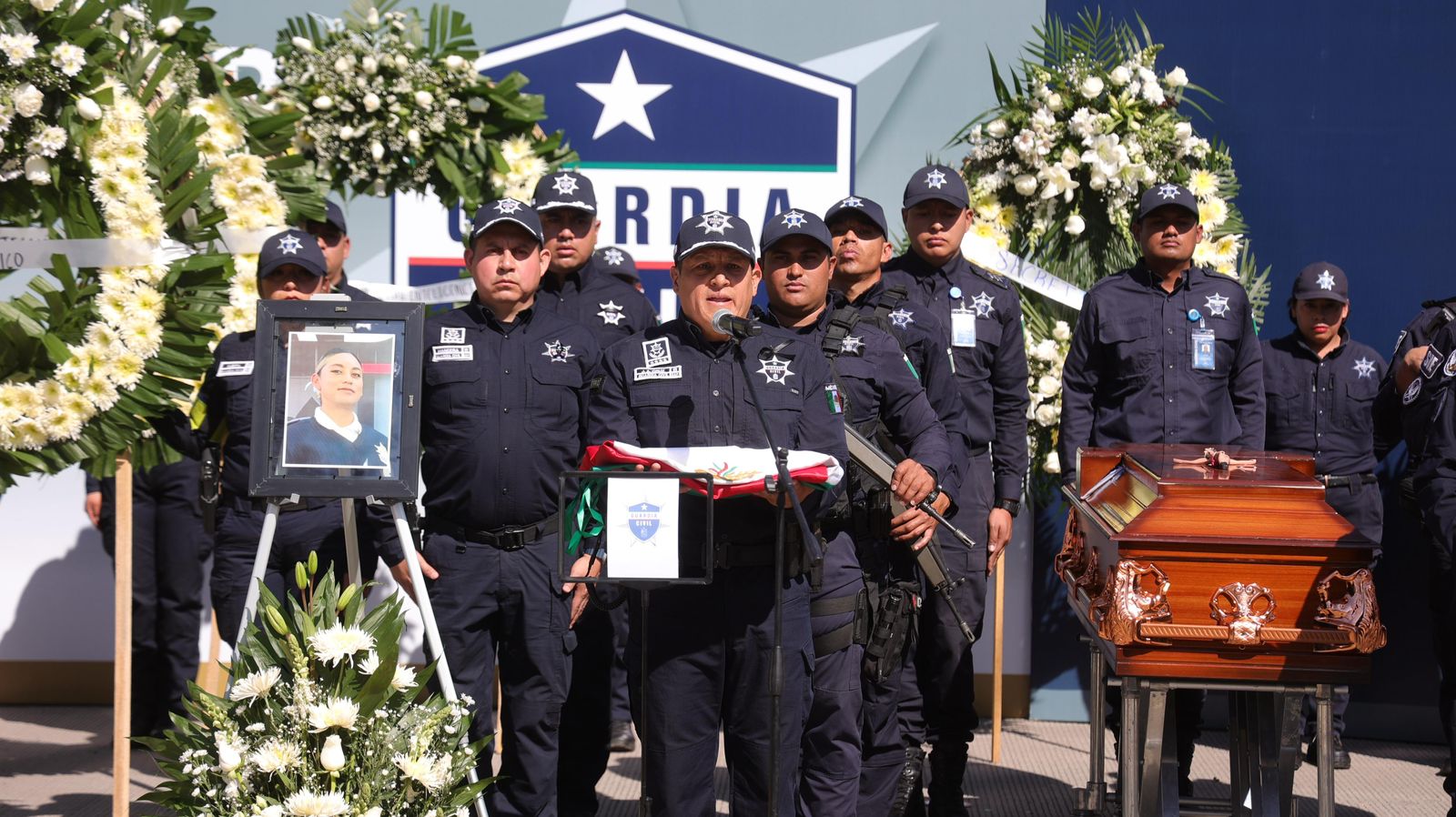 Con honor y gratitud, la Guardia Civil despide a la policía Karla Patiño, caída en cumplimiento del deber Con honor y gratitud, la Guardia Civil despide a la policía Karla Patiño, caída en cumplimiento del deber
