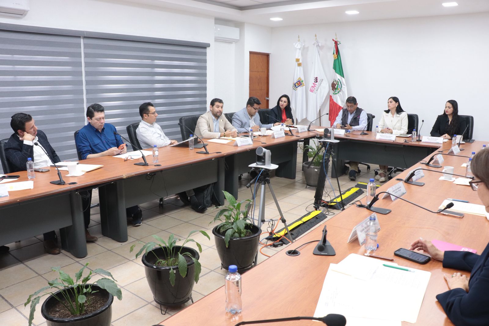 Octavio Ocampo llama a modernizar y blindar el sistema electoral en apertura de mesas por reforma