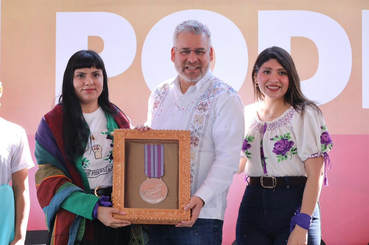 Mujeres conducen el rumbo de Michoacán y de México: ARB entrega la Presea Eréndira 2026