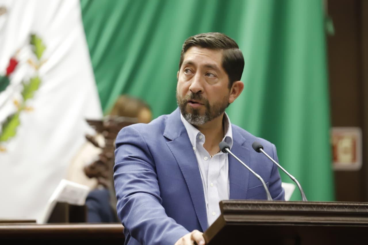 Aprueba el Congreso reforma integral en salud mental; reconocen a médicos internos y residentes como población prioritaria: Abraham Espinoza Villa