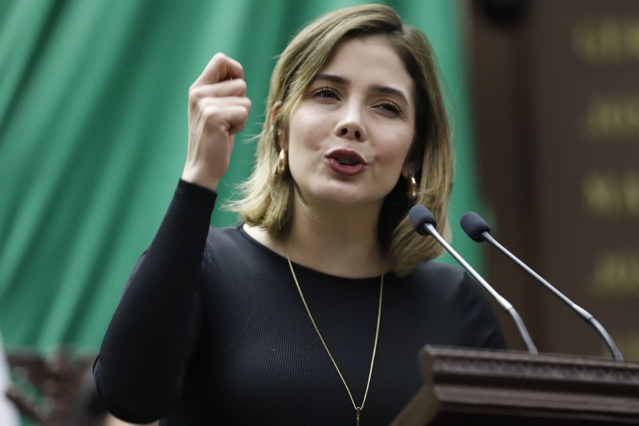 Diputada Brissa Arroyo plantea desarrollo policial con perspectiva de género Diputada Brissa Arroyo plantea desarrollo policial con perspectiva de género