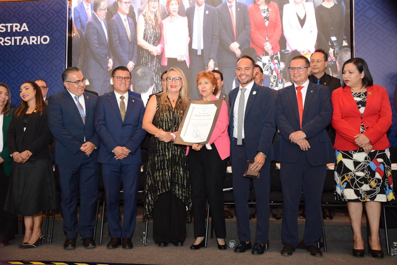 Administración de Yarabí Ávila entregará por tercer año consecutivo el Reconocimiento “Legado Nicolaita” Administración de Yarabí Ávila entregará por tercer año consecutivo el Reconocimiento “Legado Nicolaita”