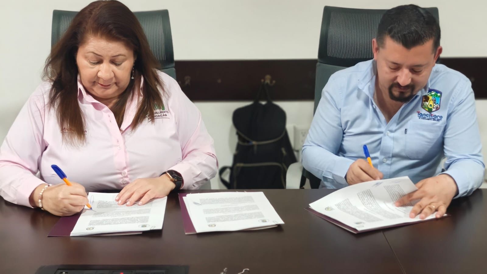 Policías de Tancítaro podrán terminar su preparatoria en 10 meses: Tebam Policías de Tancítaro podrán terminar su preparatoria en 10 meses: Tebam