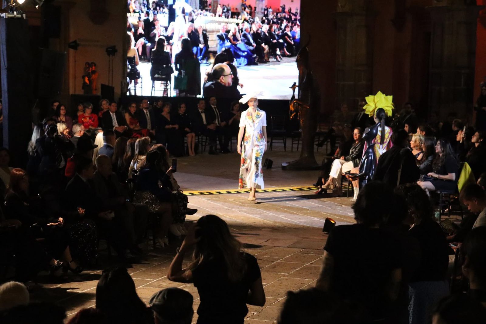 Llegan pasarelas, arte y diseño con el Festival Internacional de Moda en Clavijero Llegan pasarelas, arte y diseño con el Festival Internacional de Moda en Clavijero