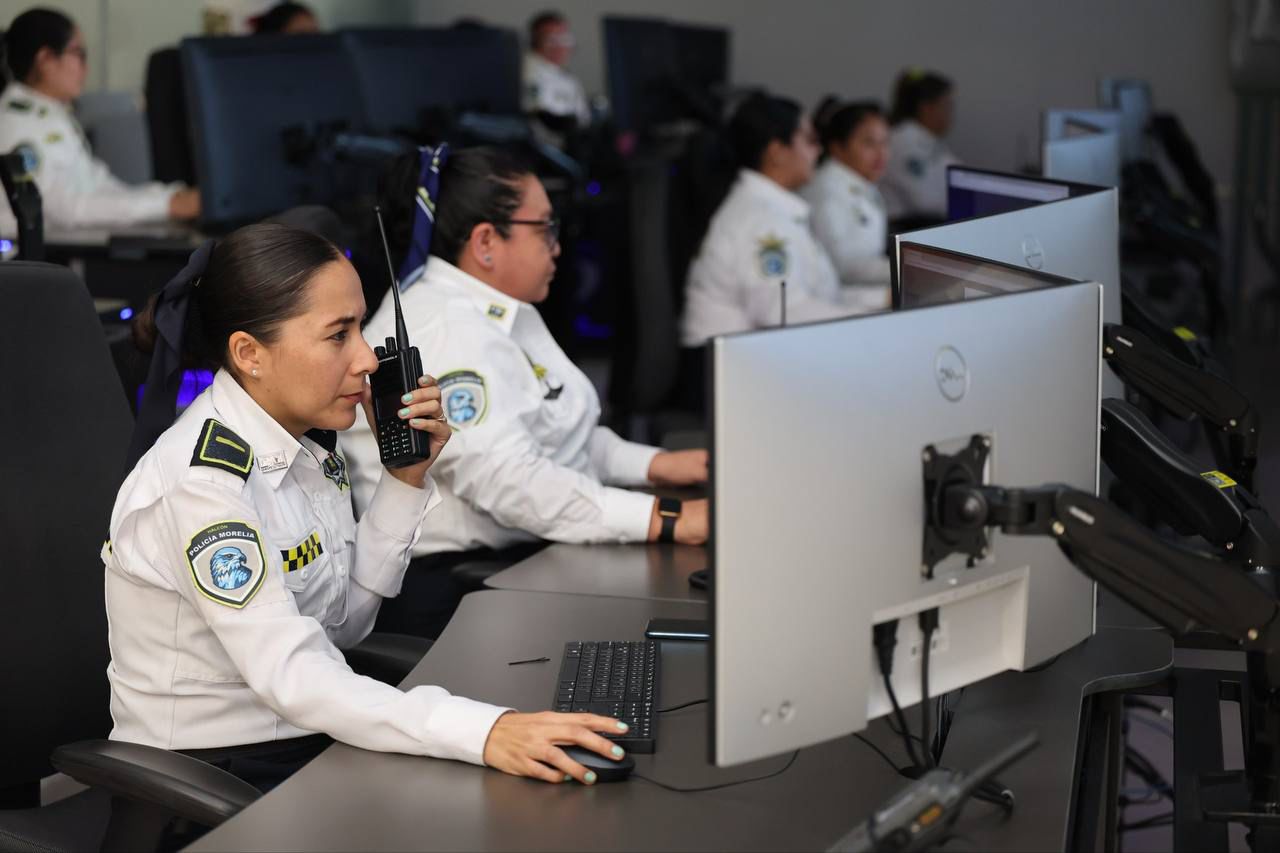 Alfonso Martínez Alcázar inaugura C4; más vigilancia y seguridad para Morelia Alfonso Martínez Alcázar inaugura C4; más vigilancia y seguridad para Morelia