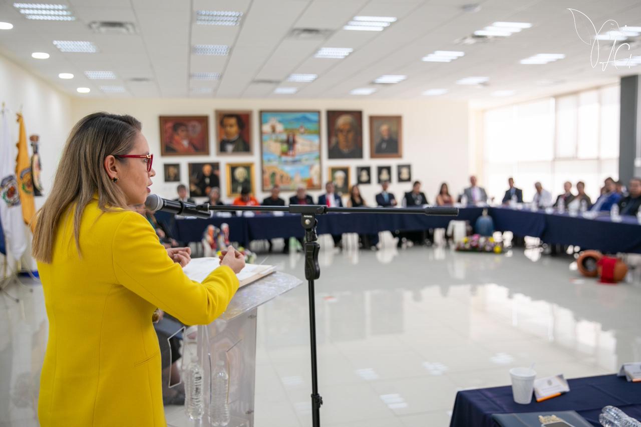 No vamos a dar marcha atrás a la autonomía universitaria, porque representa la libertad que tiene la UMSNH, señala Yarabí Ávila No vamos a dar marcha atrás a la autonomía universitaria, porque representa la libertad que tiene la UMSNH, señala Yarabí Ávila
