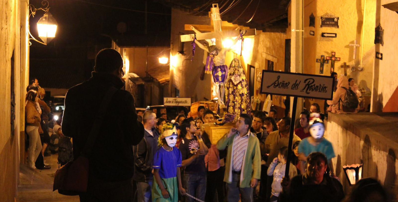 La histórica Procesión de los Cristos te espera en Tlalpujahua