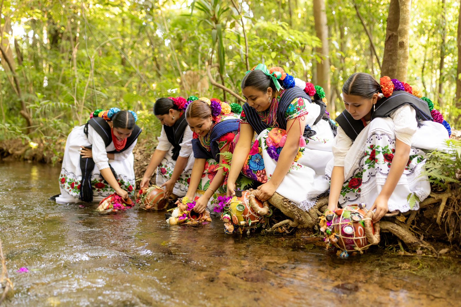 Ya viene el ritual de las Aguadoras en Uruapan Ya viene el ritual de las Aguadoras en Uruapan