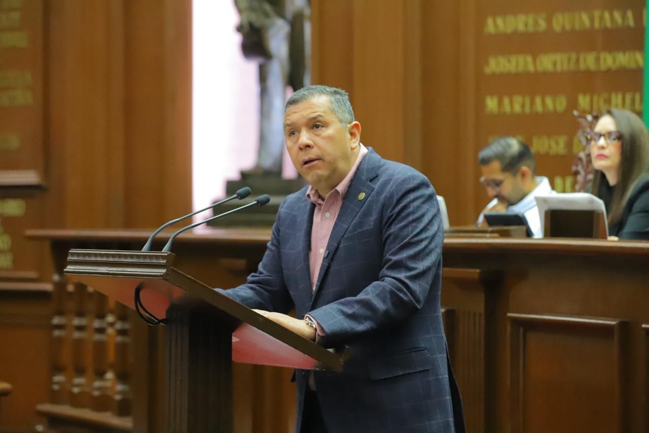 Barragán propone regular a influencers