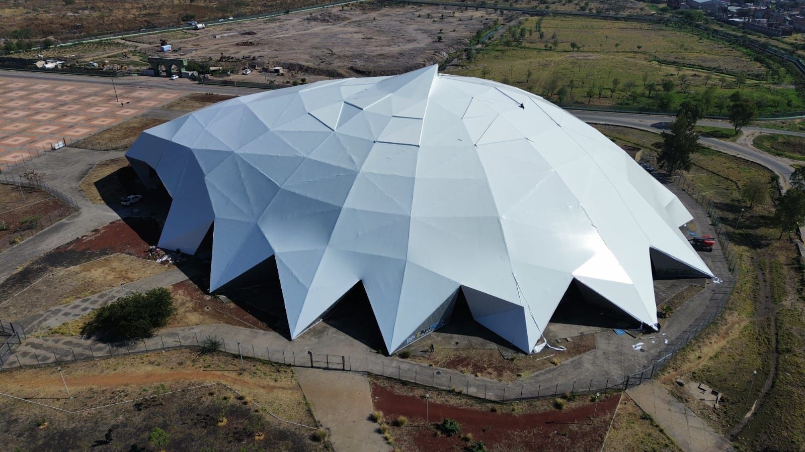 Gobierno estatal concluye rehabilitación del domo del Bicentenario Gobierno estatal concluye rehabilitación del domo del Bicentenario