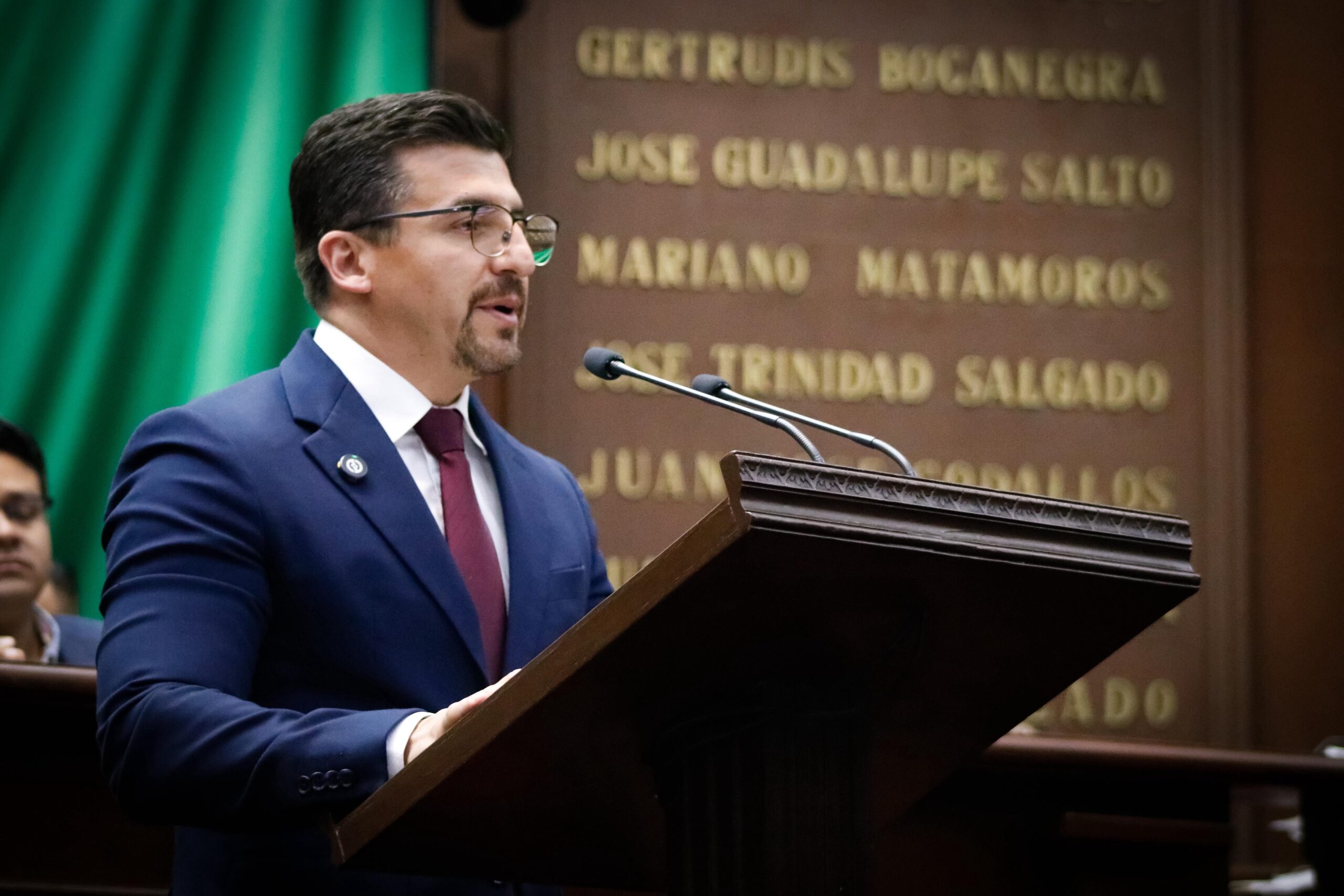 Toño Mendoza impulsa reforma penal para proteger la libertad y tranquilidad de las y los michoacanos