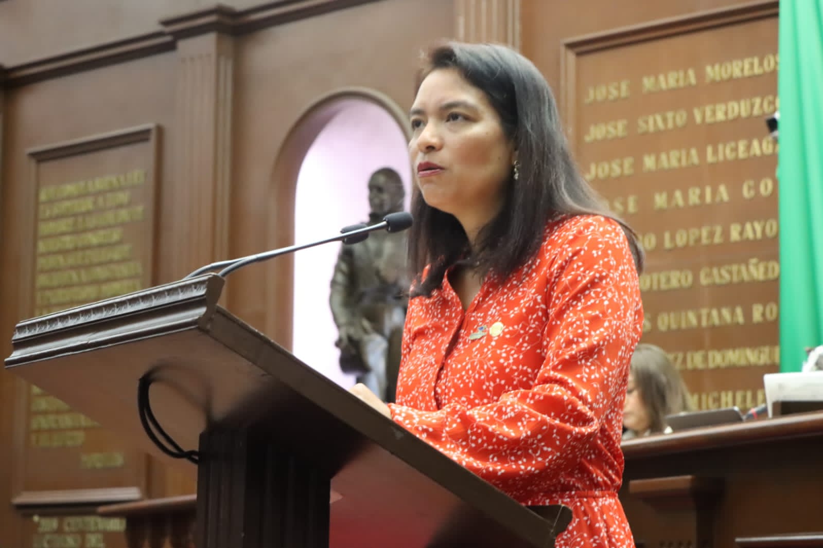 Propone diputada Erendira Isauro fortalecer apoyo municipal al sector artesanal en Michoacán