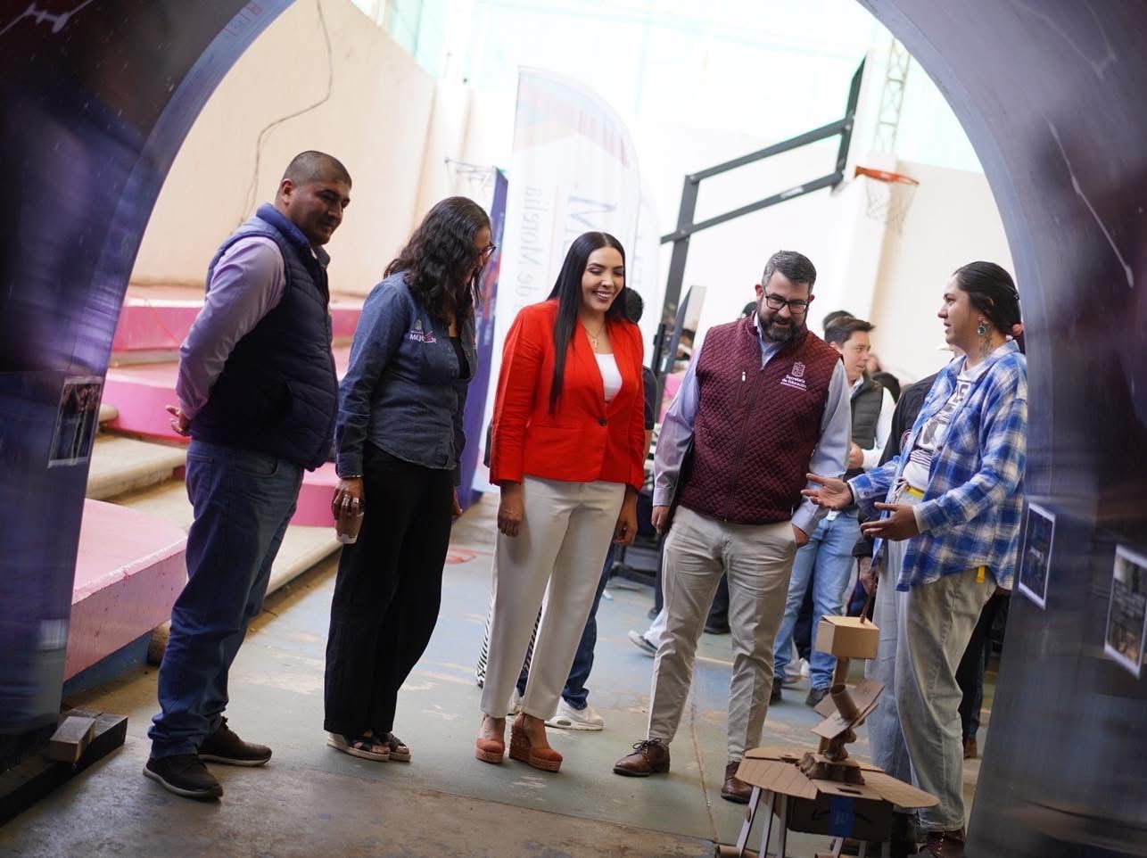Asiste Adriana Campos al Encuentro Regional de Ciencia y Robótica en Pátzcuaro