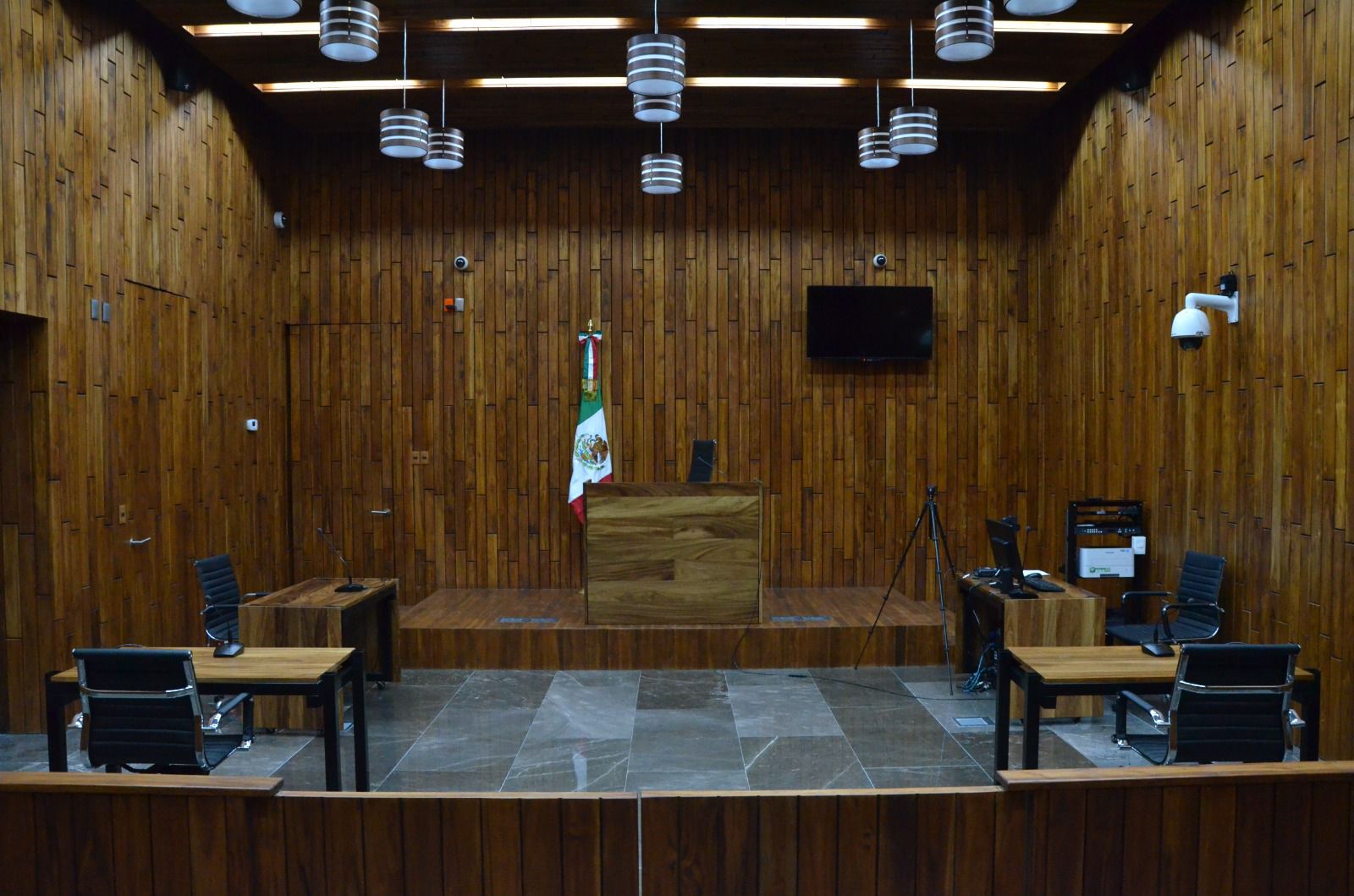 Sigue vigente la huelga de puertas cerradas en la Universidad Michoacana, promovida por el Sindicato ante el Juez Primero Laboral de Morelia