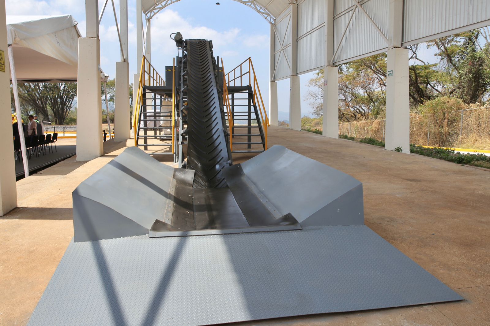 Inaugura ARB centro de residuos en Ario; fuente ingresos para municipio y recolectores