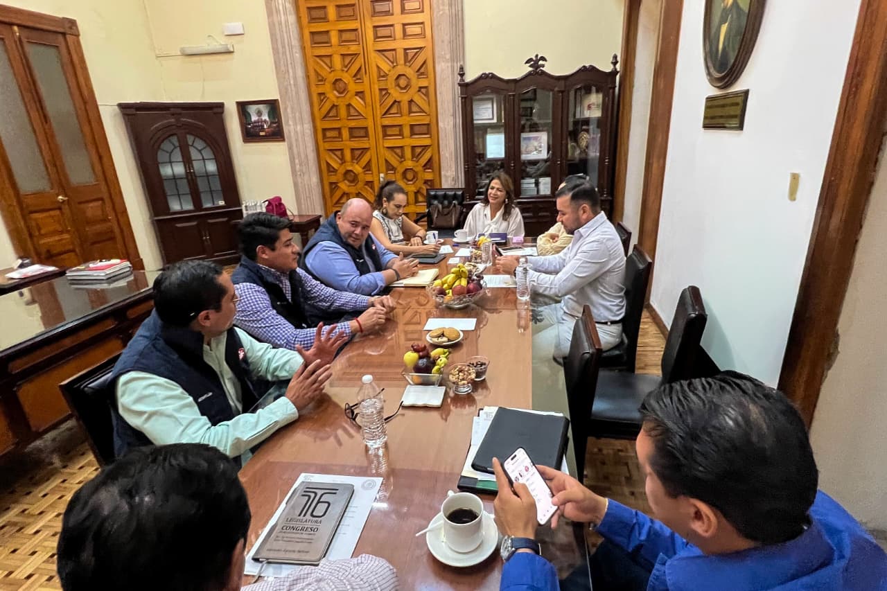 Recibe JUCOPO iniciativa ciudadana por parte de la CMIC