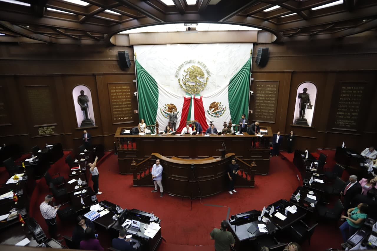 Congreso del Estado a favor de la prevención y detección oportuna de la enfermedad renal crónica