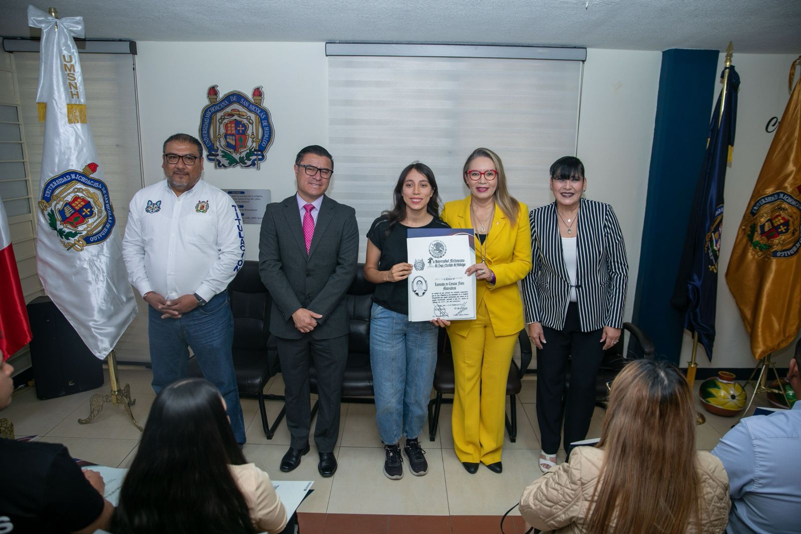¡Egresado nicolaita obtén tu título!, puedes realizar el trámite en línea