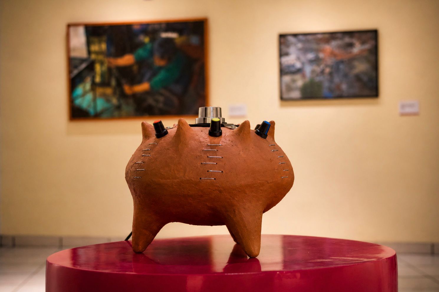 Secum inaugura exposición histórica de la Bienal Alfredo Zalce en Cherán