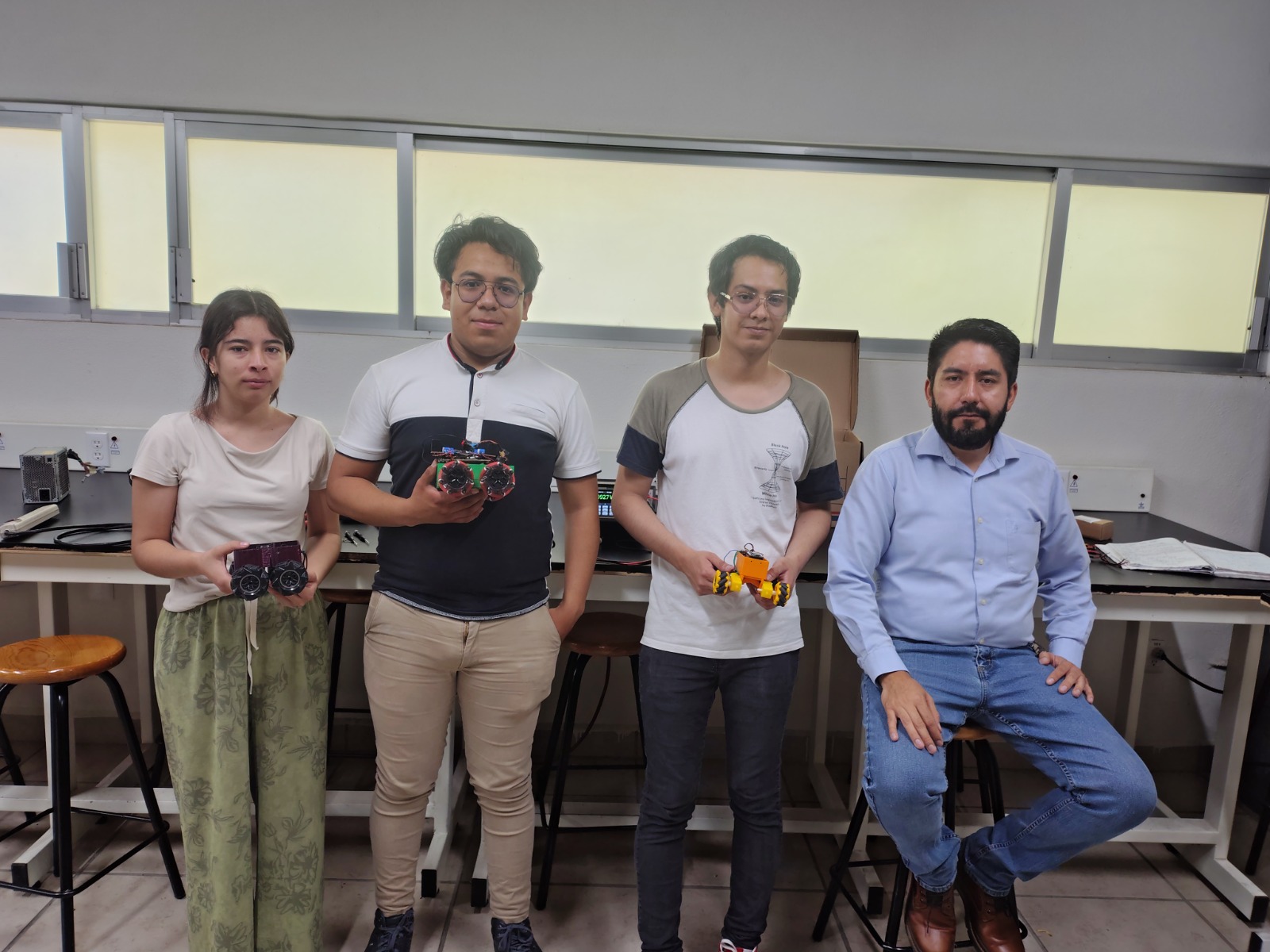 Nicolaitas destacados en robótica con miras a participar en la Copa Futbot MX 2026