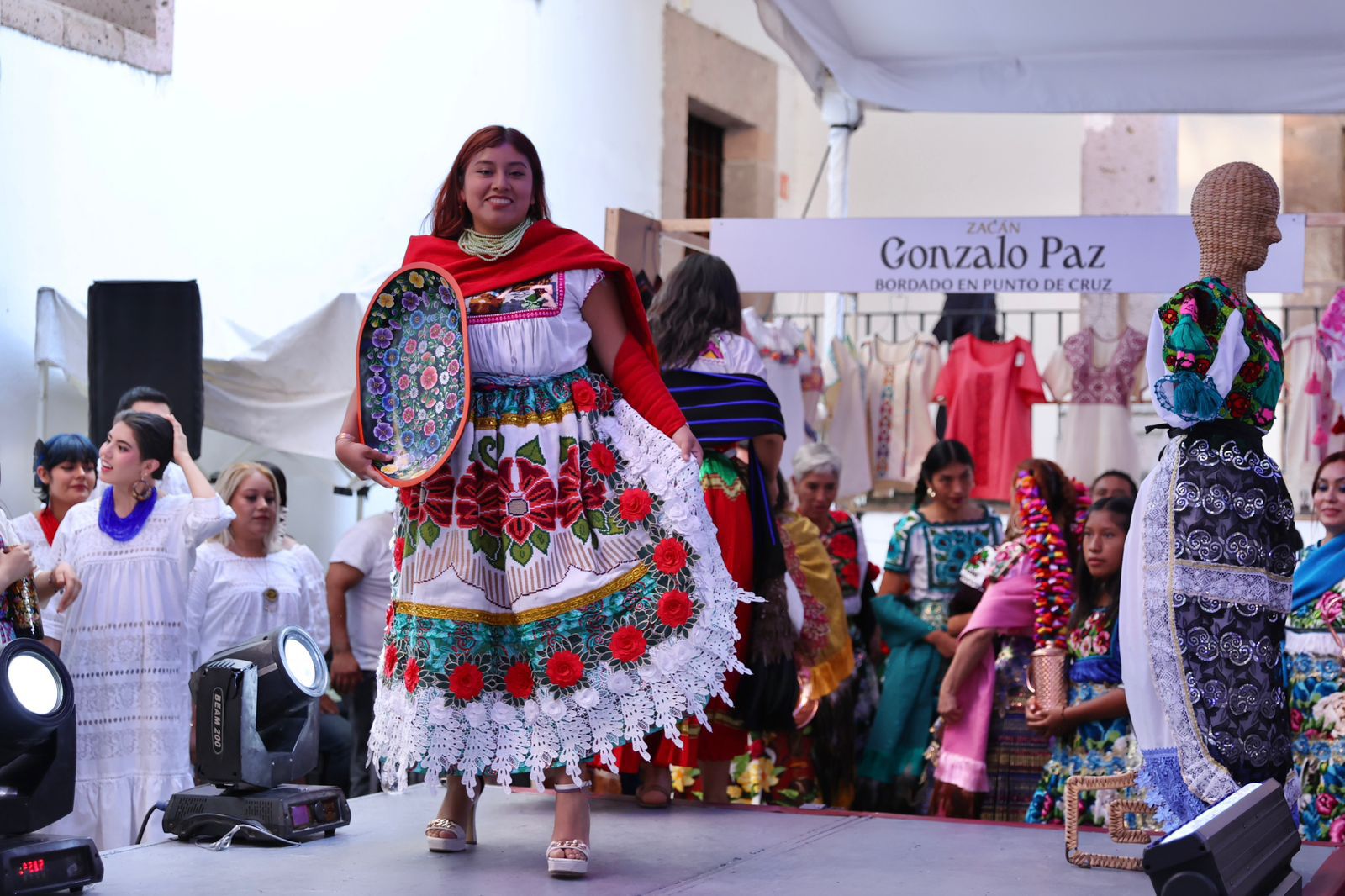 Éxito total con “Michoacán en las Manos”en el Clavijero; impulsó ventas directas de las y los artesanos