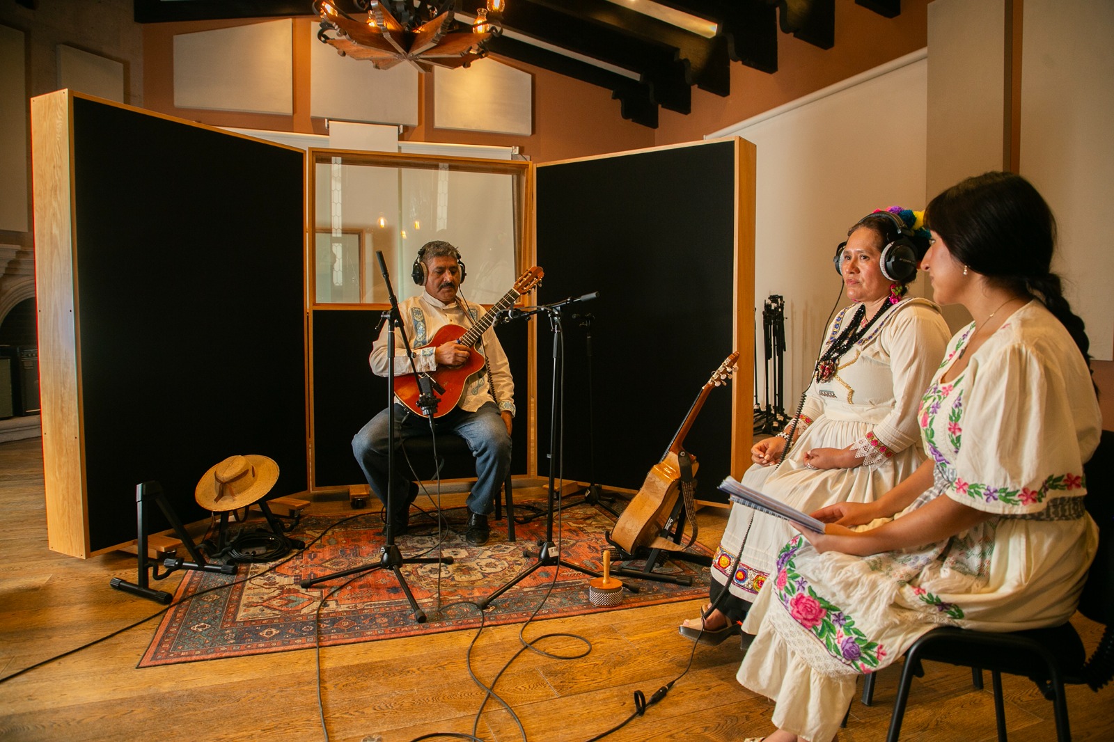 Fortalece Secum la producción musical y formación artística a través del estudio Sonopedia