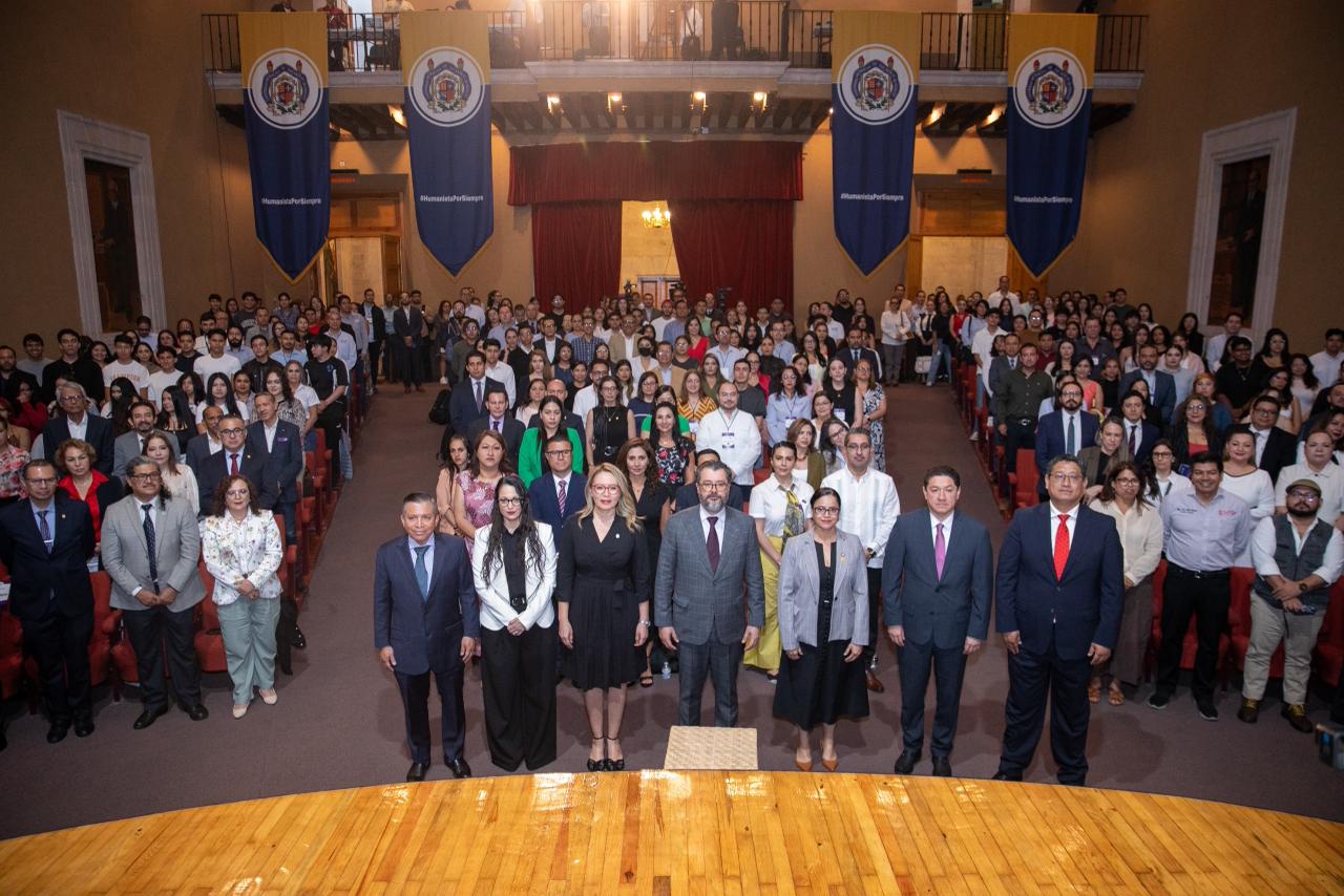 Universidades, vitales en el fortalecimiento de la democracia mexicana; Gilberto Bátiz y Yarabí Ávila inauguran seminario