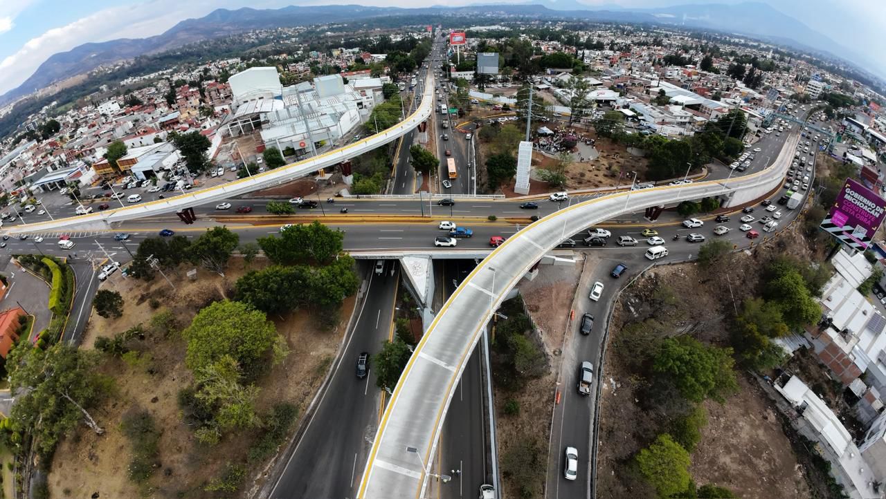 Inaugura ARB distribuidor de salida a Pátzcuaro
