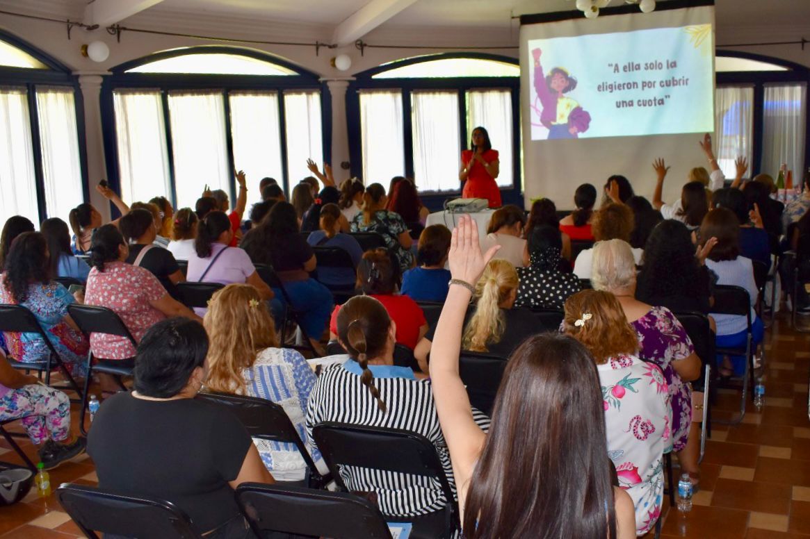 Capacita Consejera del IEM a militancia del PAN en materia de violencia política contra las mujeres