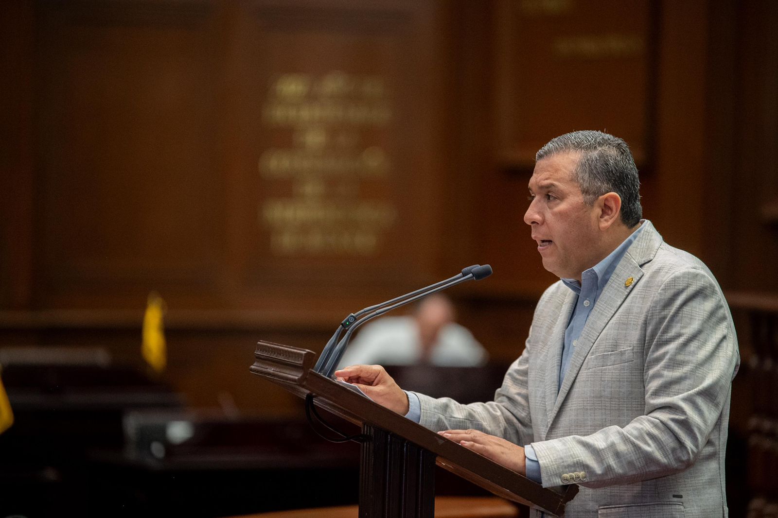 Juan Carlos Barragán celebra aprobación de reforma electoral histórica para Michoacán
