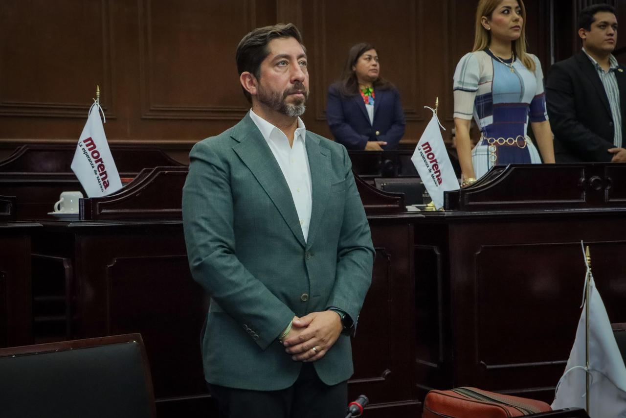 Convertirán servicio social de estudiantes en motor ecológico para Michoacán: Abraham Espinoza Villa Convertirán servicio social de estudiantes en motor ecológico para Michoacán: Abraham Espinoza Villa